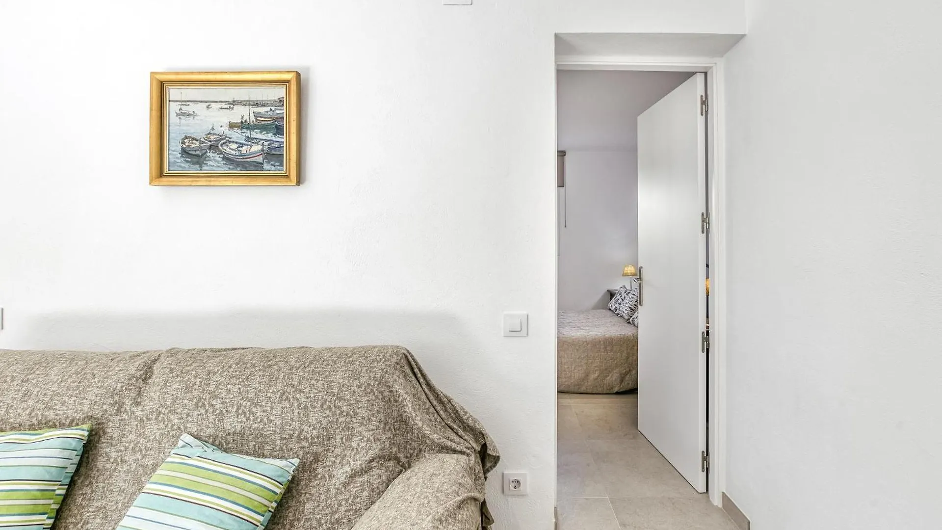 הוילה L' Escala Amparo